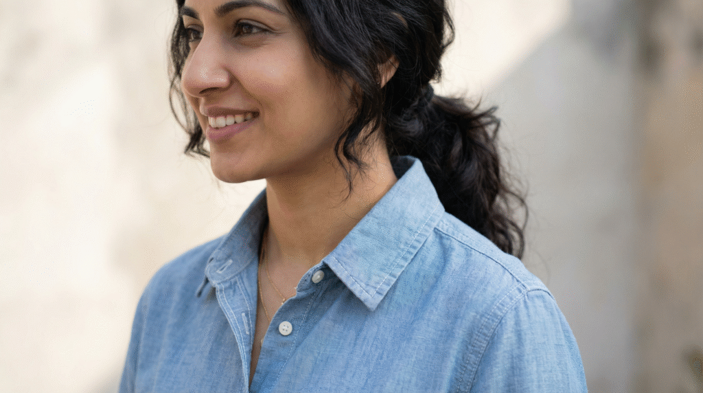 capsule-spring-wardrobe-light-blue-shirt-spring-clothes-for-women